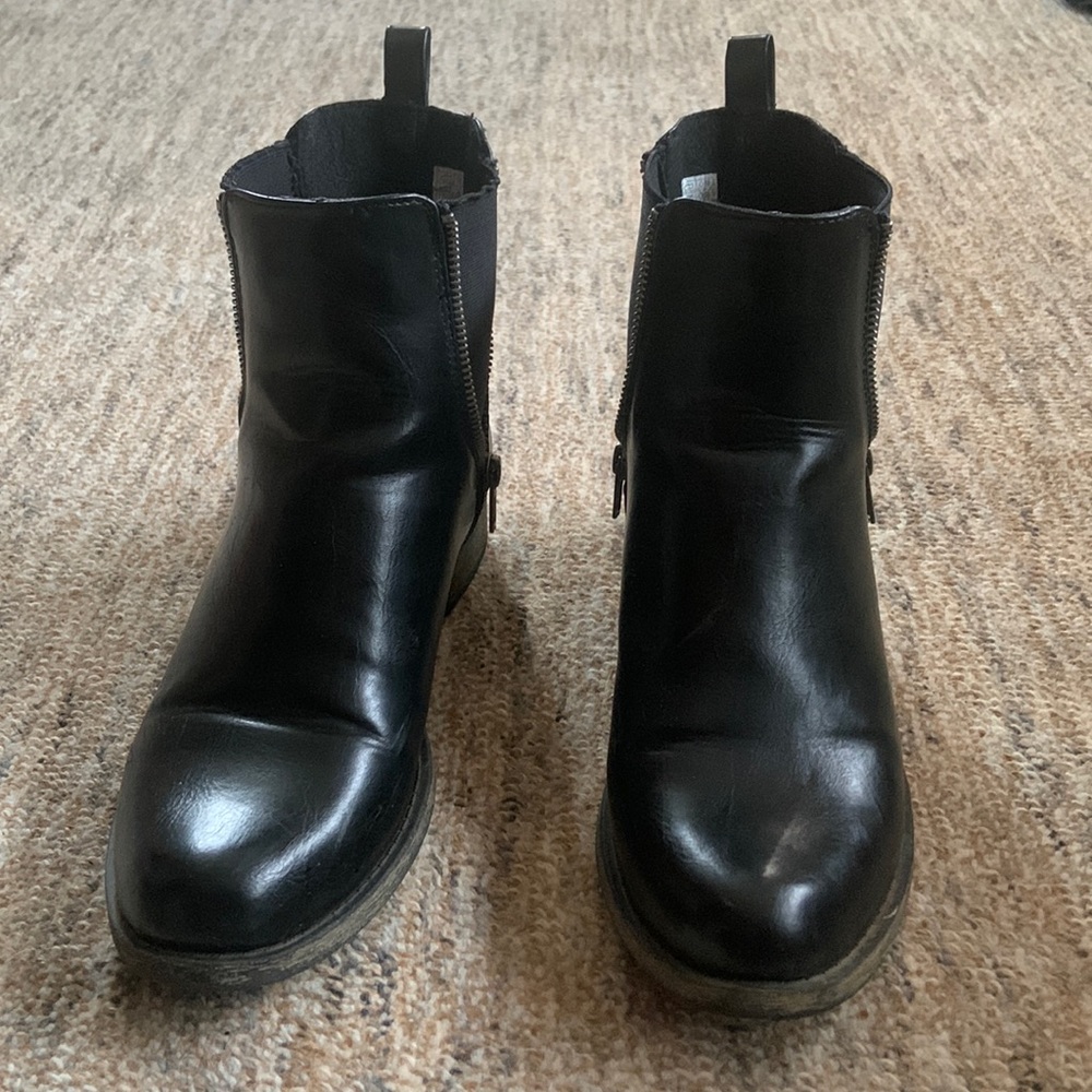 Rocket Dog boots size 8 black
